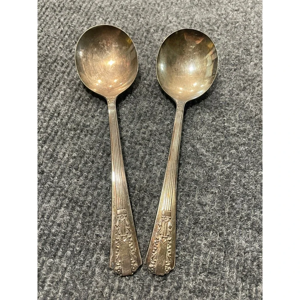 Vintage Wm A Rogers Oneida Capri Silverplate Round Soup Spoons Set of 2 S2